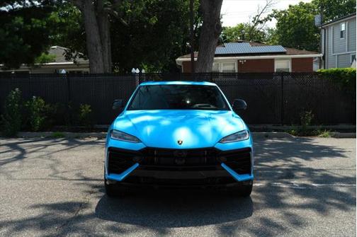2025 Lamborghini Urus SE