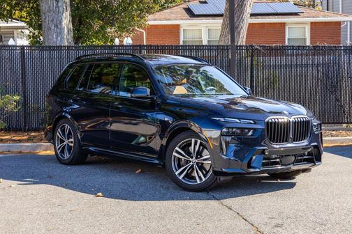 2024 BMW X7 xDrive40i