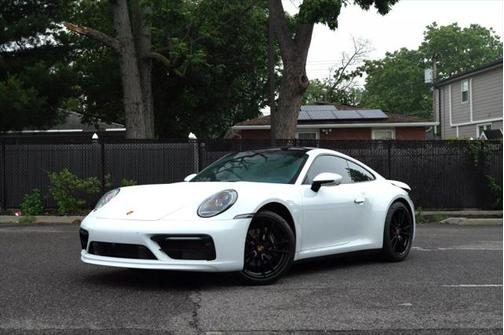 2022 Porsche 911 Carrera