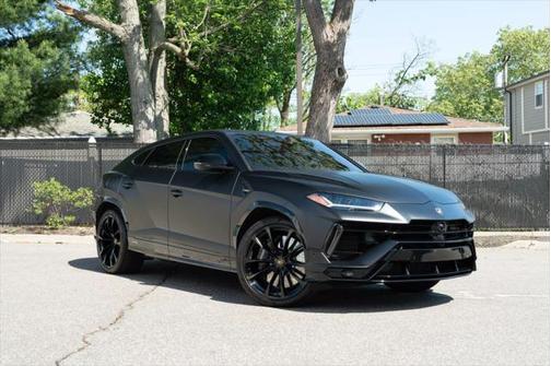 2024 Lamborghini Urus S