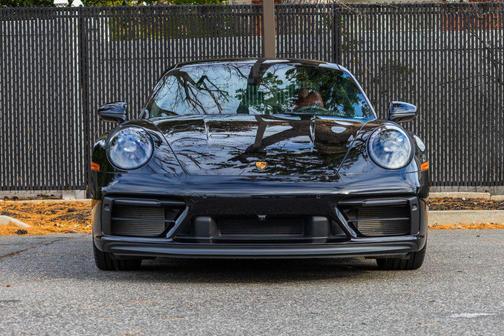 2023 Porsche 911 Carrera 4 GTS