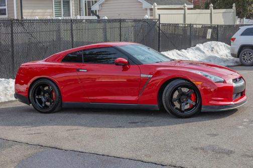 2010 Nissan GT-R Premium