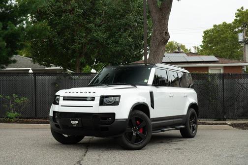 Fuji White 2024 Land Rover Defender 110 P400 S