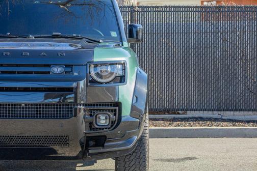 2024 Land Rover Defender 110 V8