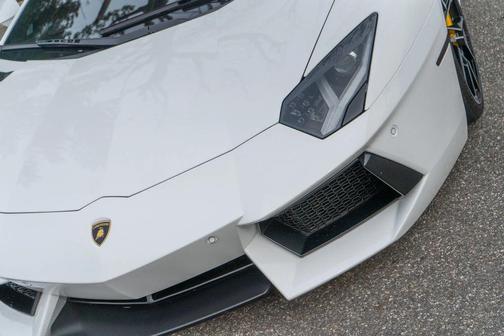 2017 Lamborghini Aventador LP700-4