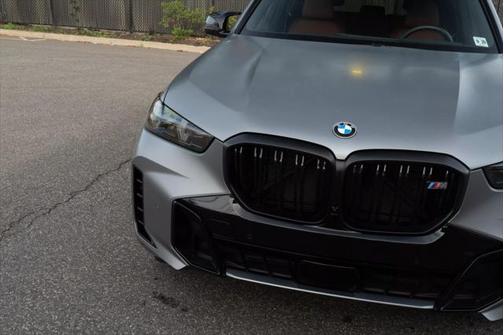 2024 BMW X5 M60i