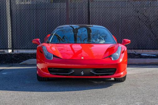 2010 Ferrari 458 Italia Base