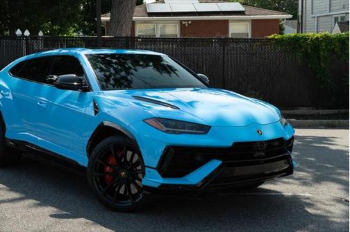 2023 Lamborghini Urus S