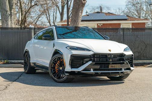 2025 Lamborghini Urus SE