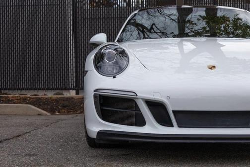 2017 Porsche 911 Carrera GTS