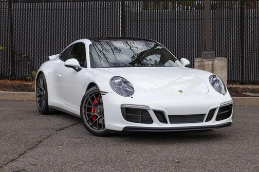 2017 Porsche 911 Carrera GTS