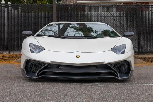 2017 Lamborghini Aventador LP740-4S