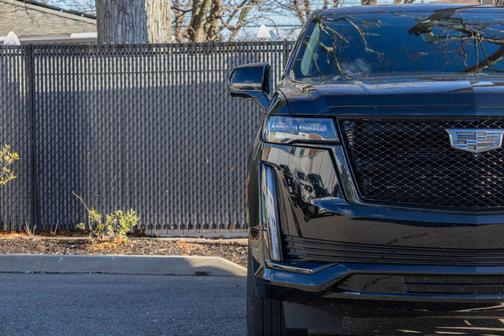 2023 Cadillac Escalade ESV Sport