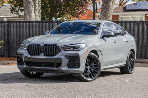 2023 BMW X6 M50i