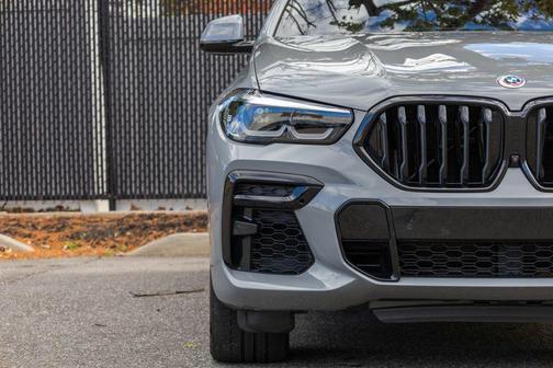 2023 BMW X6 M50i