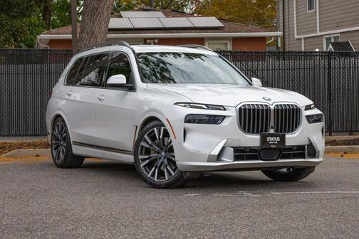 2023 BMW X7 xDrive40i