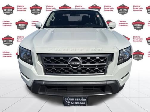 2023 Nissan Frontier SV