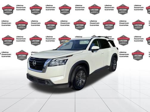 2024 Nissan Pathfinder SV