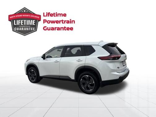 Everest White P 2025 Nissan Rogue SV