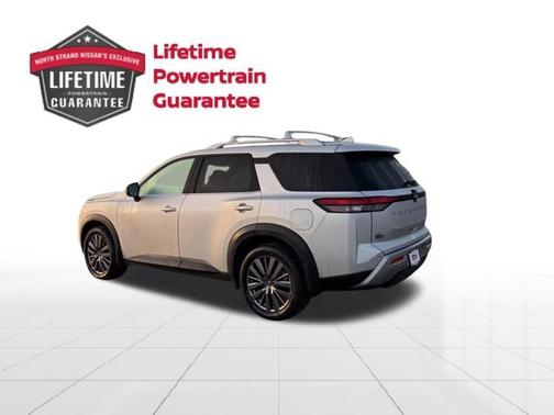 2024 Nissan Pathfinder SL
