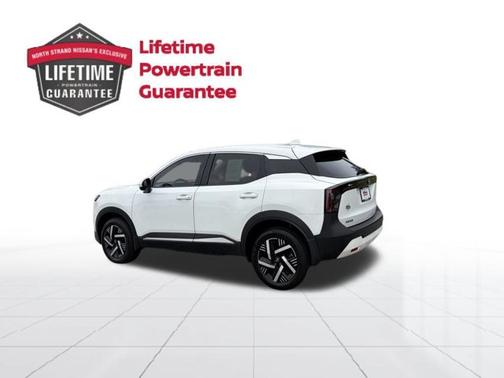 Aspen White Tri 2025 Nissan Kicks SV