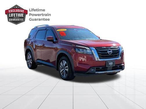 2022 Nissan Pathfinder SL