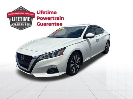 White 2021 Nissan Altima 2.5 SL