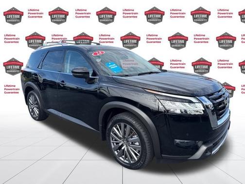 2024 Nissan Pathfinder SL
