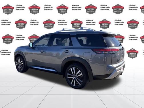2024 Nissan Pathfinder Platinum