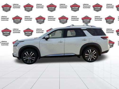 2024 Nissan Pathfinder Platinum