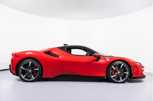 2023 Ferrari SF90 Stradale Base