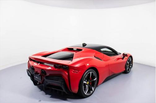 2023 Ferrari SF90 Stradale Base
