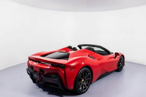 2022 Ferrari SF90 Spider Base
