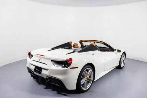 2019 Ferrari 488 Spider Base