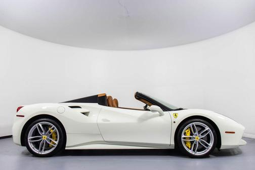 2019 Ferrari 488 Spider Base