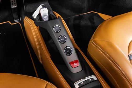 2019 Ferrari 488 Spider Base