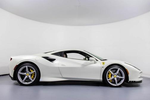2020 Ferrari F8 Tributo Base
