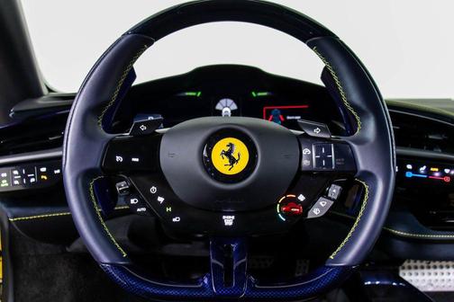 2022 Ferrari SF90 Stradale Base