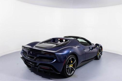 2024 Ferrari 296 GTS Base