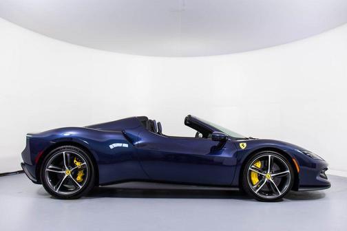 2024 Ferrari 296 GTS Base