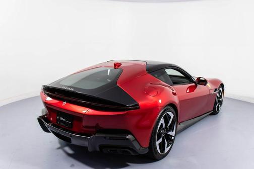 2025 Ferrari 12Cilindri Base