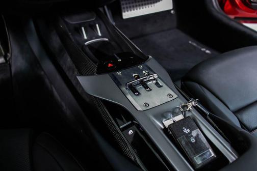 2025 Ferrari 12Cilindri Base