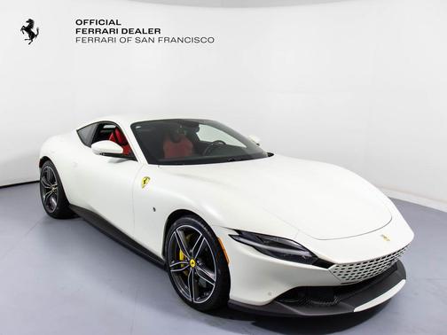 2022 Ferrari Roma Base
