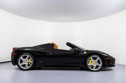 2015 Ferrari 458 Spider Base