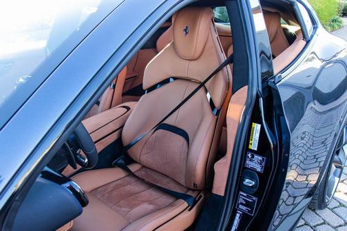 2024 Ferrari Purosangue Base