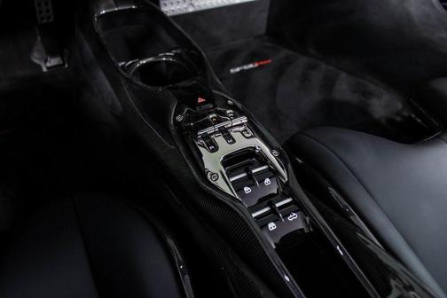2022 Ferrari SF90 Spider Base