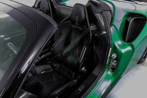 2023 Ferrari SF90 Spider Base