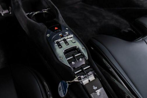 2023 Ferrari SF90 Spider Base