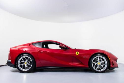 2018 Ferrari 812 Superfast Base