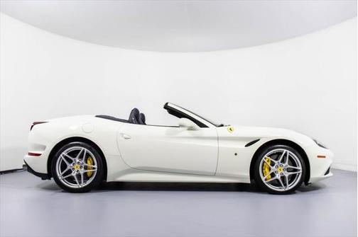 2016 Ferrari California T